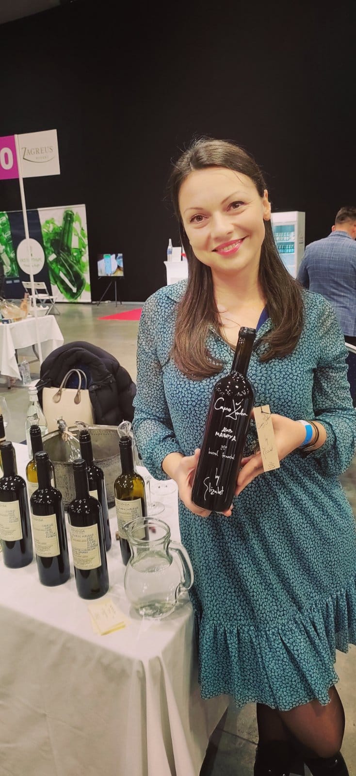 Elisabeth Porteva - Enolog and Owner- Bendida Winery