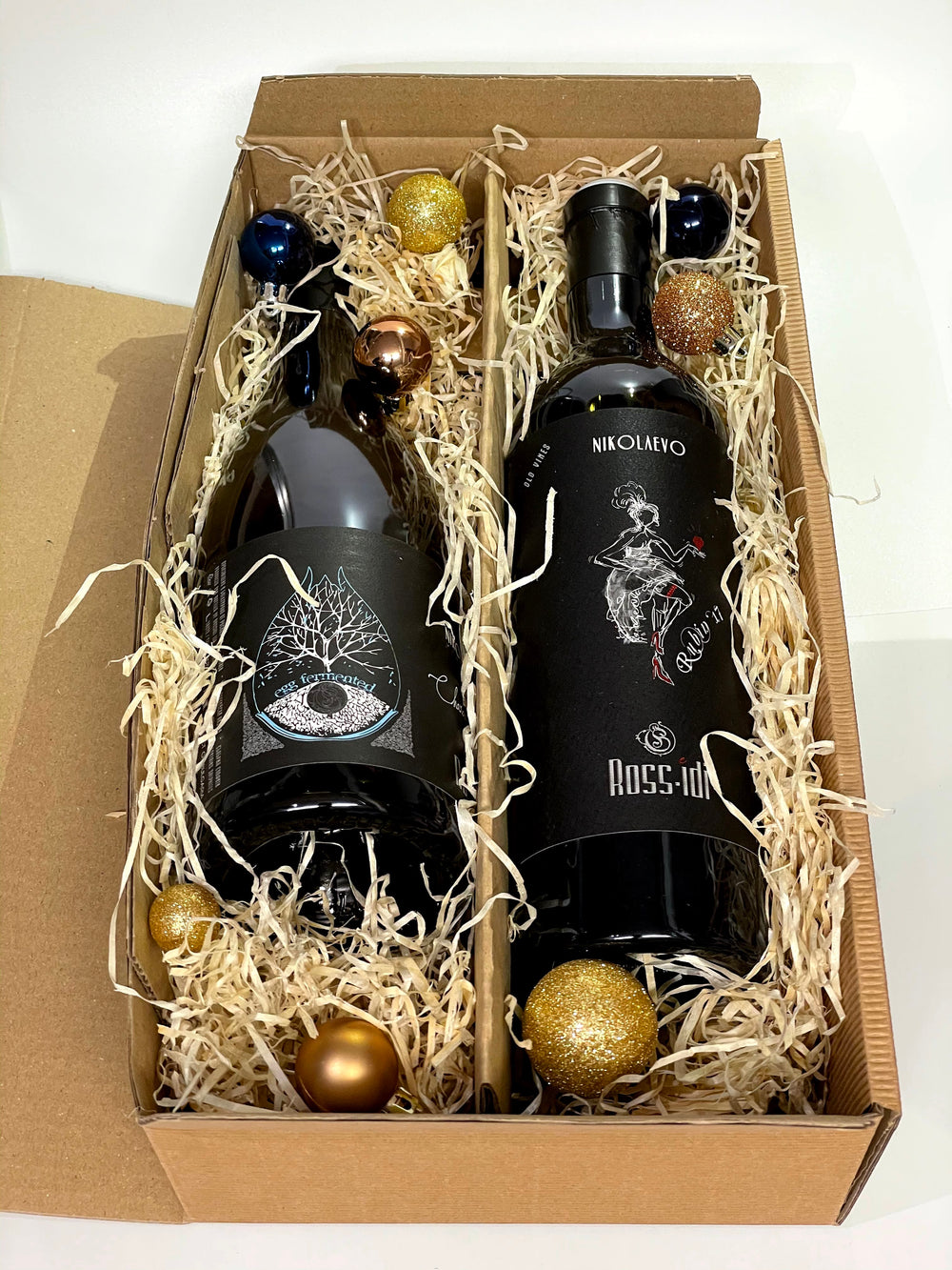 Corporate Gift Box with Your Own Branded Wine 1wein.ch